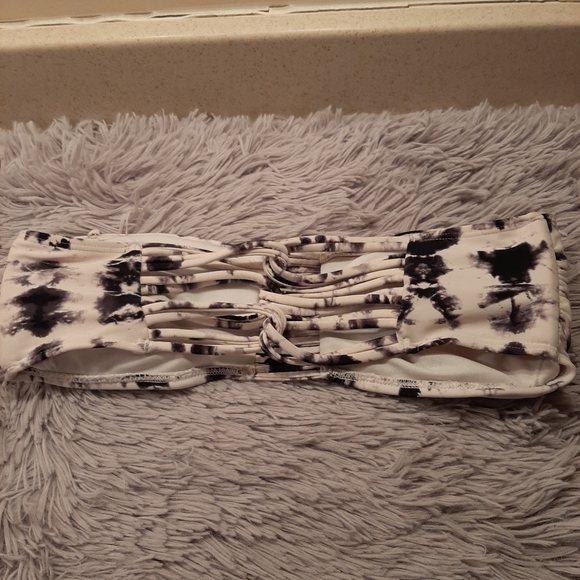 Arizona Jeans Co Bandeau Swim Top Size Large - Picture 3 of 7